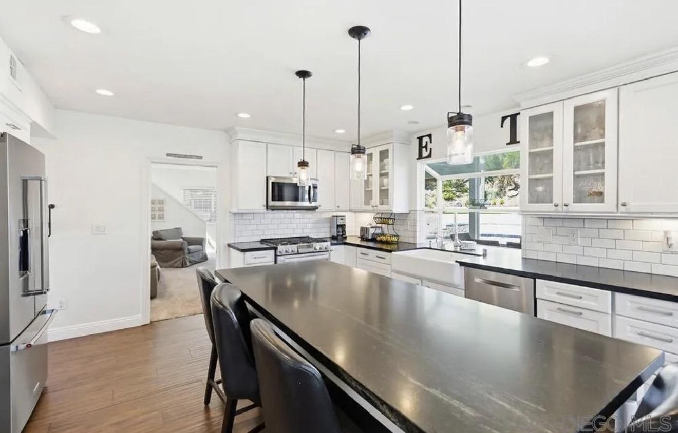 4211 Cartulina Rd, San Diego, CA 92124