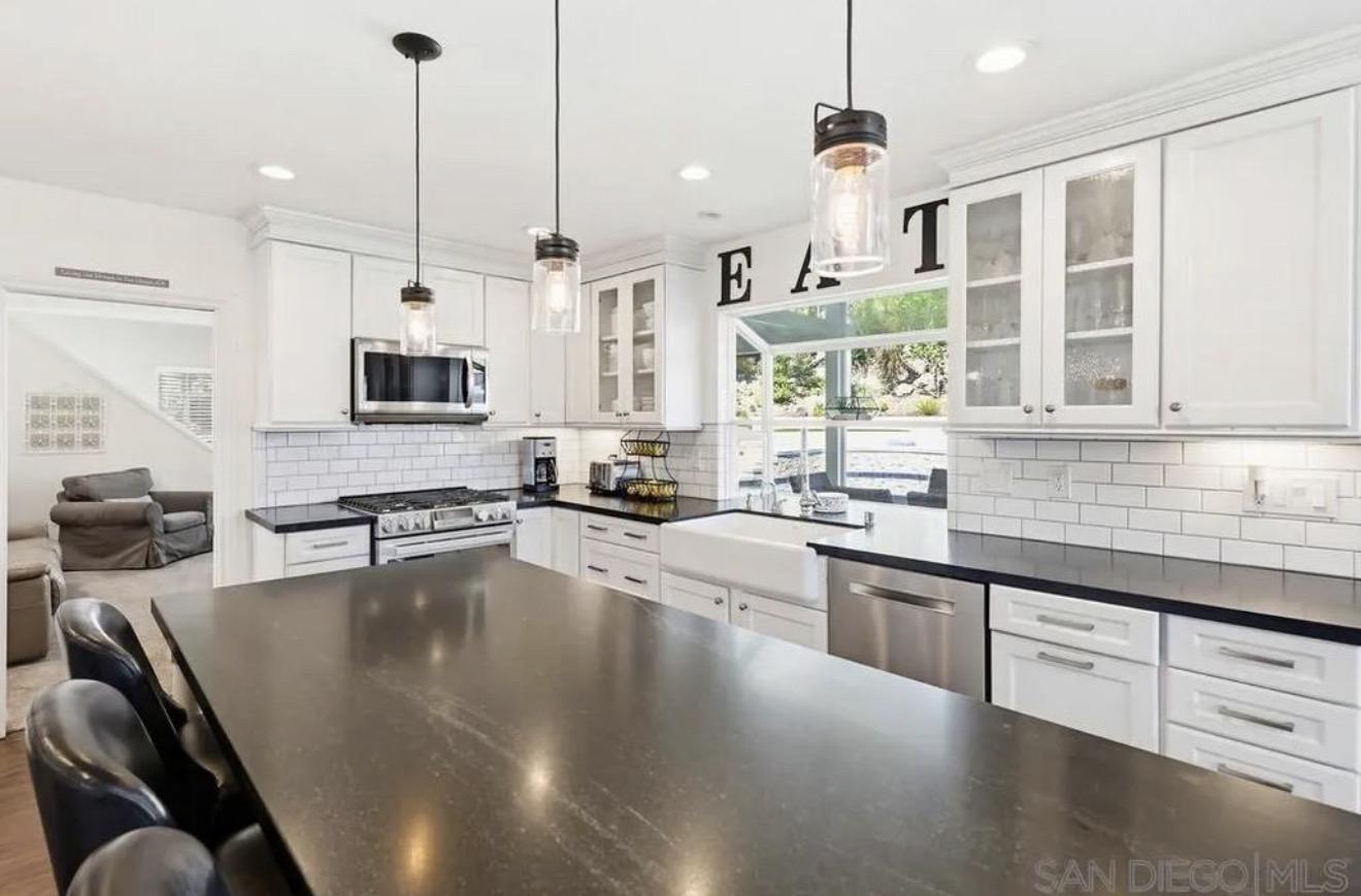 4211 Cartulina Rd, San Diego, CA 92124