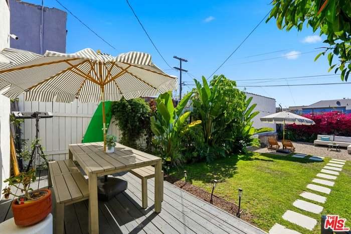 1843 S Highland Ave, Los Angeles, CA 90019