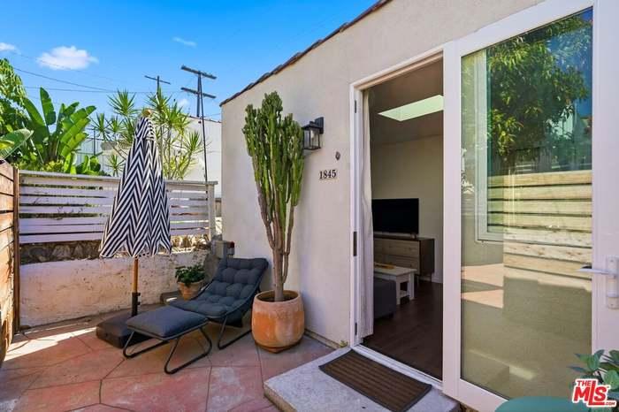 1843 S Highland Ave, Los Angeles, CA 90019