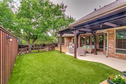 102 Sunday Haus Ln, Highland Village, TX 75077