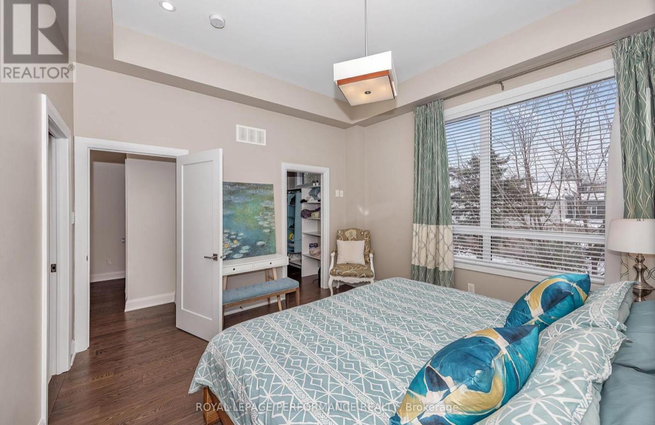 383 PRINCETON AVENUE Ottawa, Ontario K2A4E1