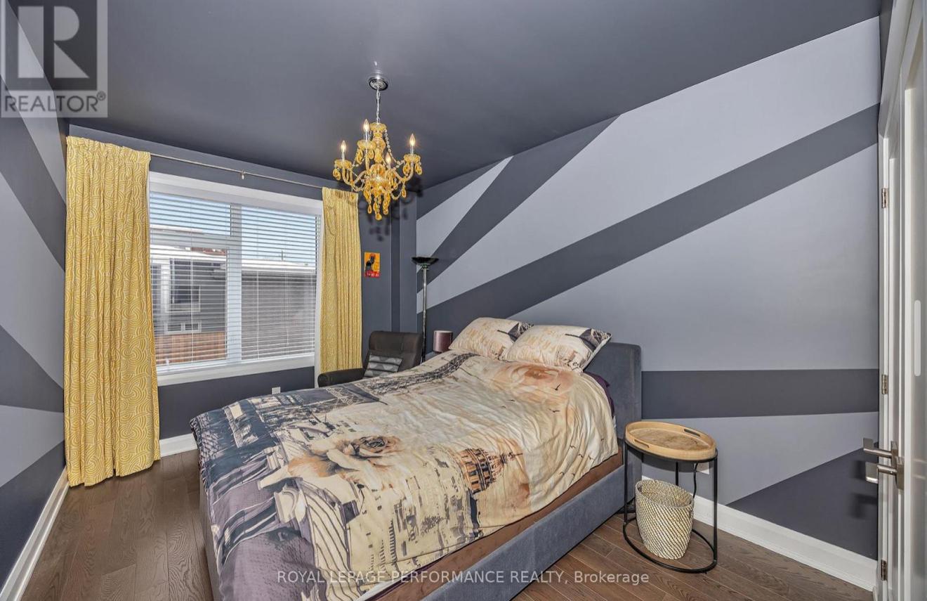 383 PRINCETON AVENUE Ottawa, Ontario K2A4E1