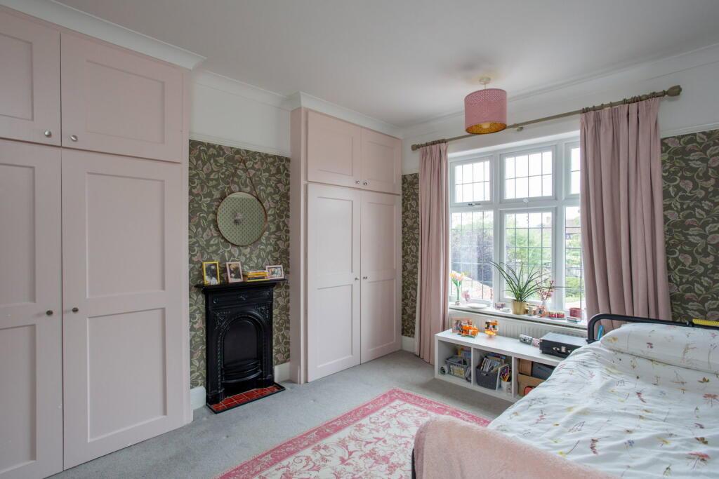 Westlands Grove, York, YO31 1EG