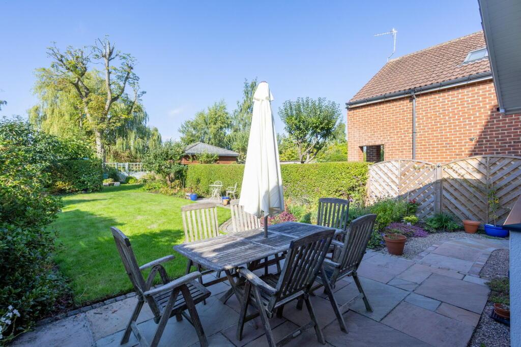 Westlands Grove, York, YO31 1EG